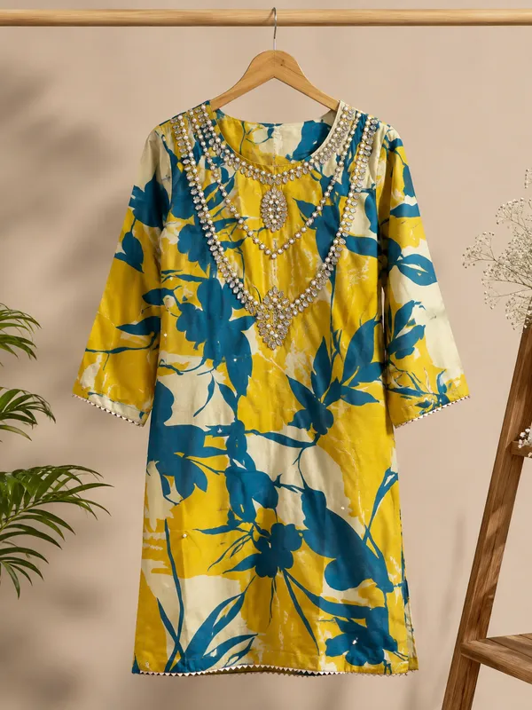Yellow_Floral_Print_Straight_Kurta_Set_For_Women