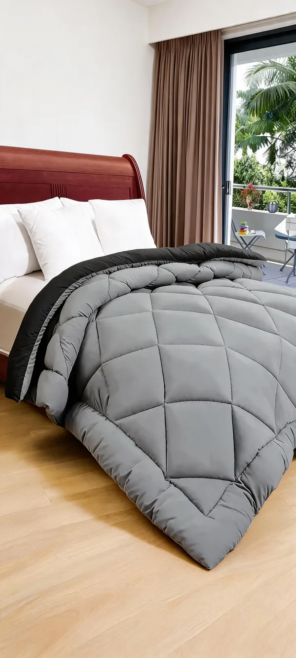 Grey_Quilted_Solid_Pattern_Comforter