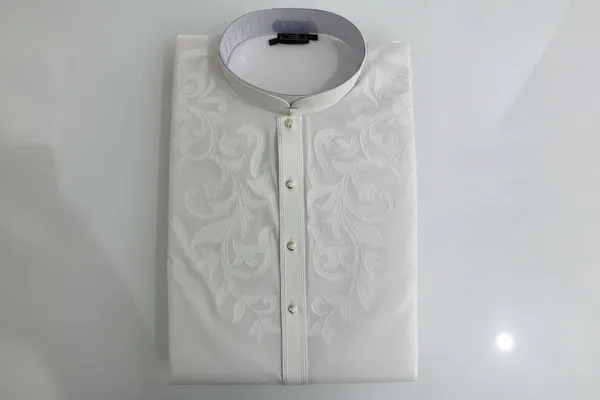 Ivory_White_Embroidered_Festive_Kurta
