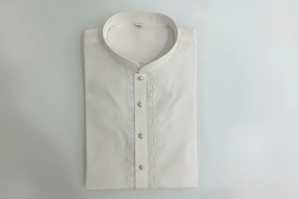 Lvory_Embroidered_Festive_Kurta