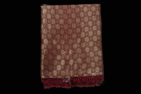 Deep_Checked_Silk_Saree_With_Floral_Zari_Border_Wine_Red