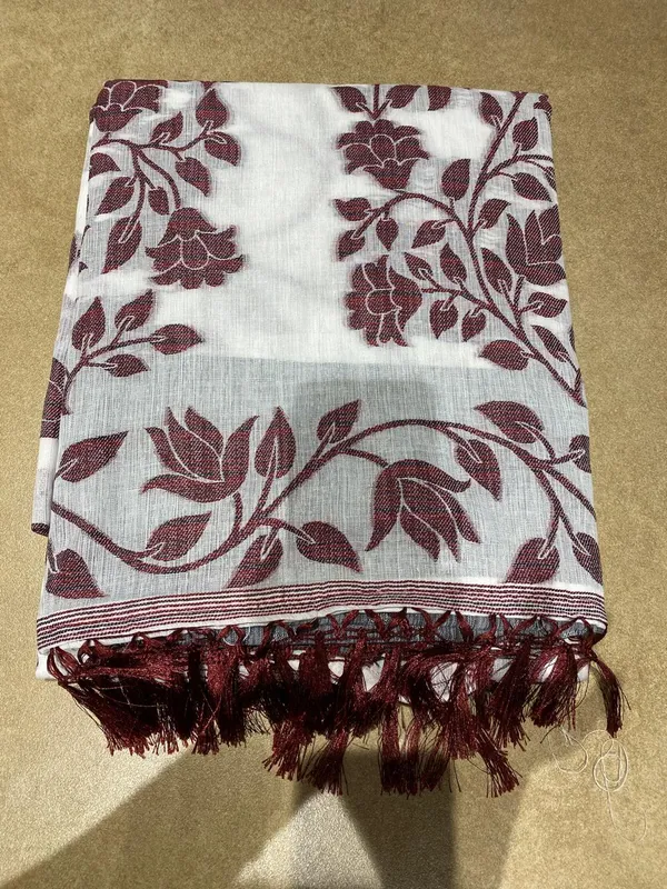 Title_Elegant_Ivory_Maroon_Floral_Print_Saree_Maroon