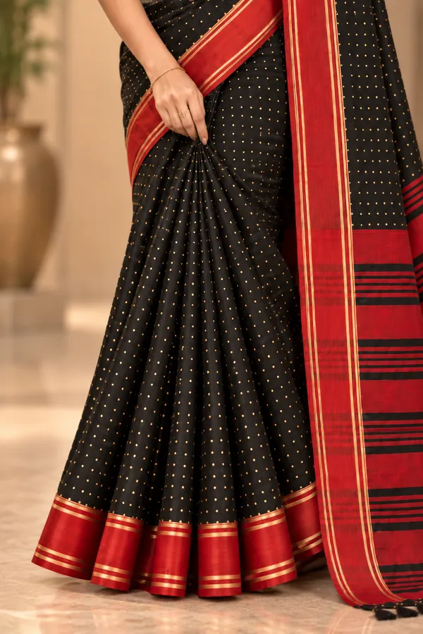 Black_Red_Polka_Saree_With_Traditional_Border_Black