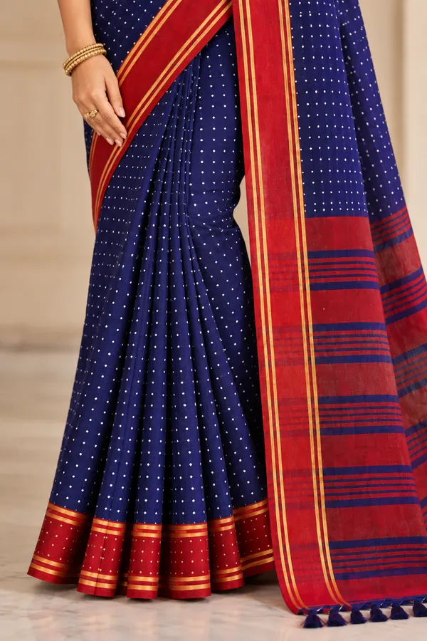 Royal_Navy_Blue_Saree_With_Red_Traditional_Border_Navy_Blue