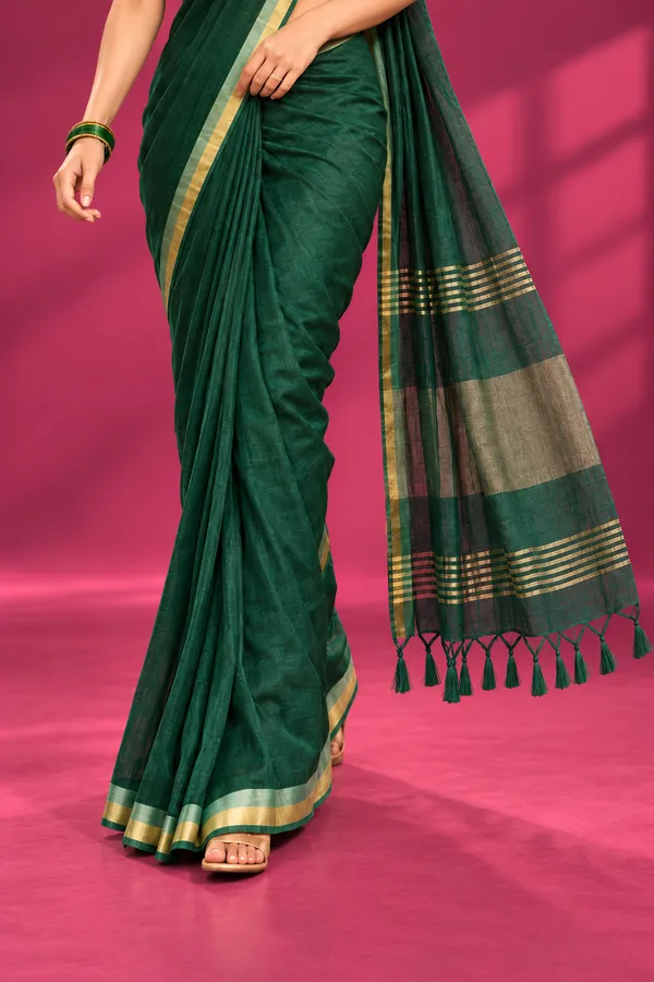 Emerald_Green_Handloom_Saree_With_Gold_Border_Dark_Forest_Green