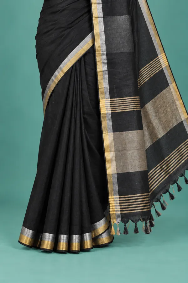 Classic_Black_Handloom_Saree_With_Dual_Tone_Border_Black