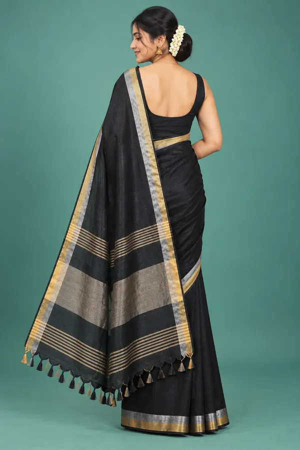 Classic_Black_Handloom_Saree_With_Dual_Tone_Border_Black