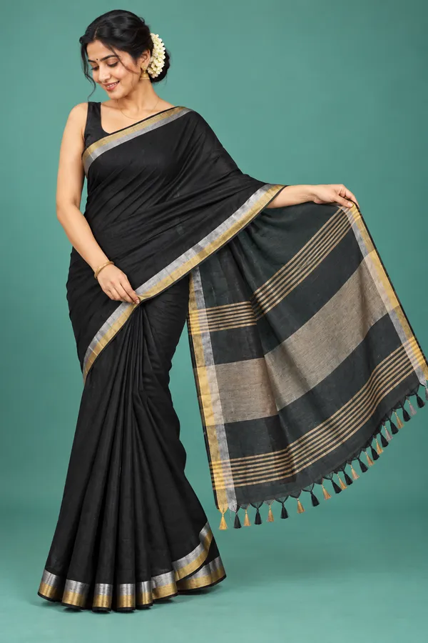 Classic_Black_Handloom_Saree_With_Dual_Tone_Border_Black
