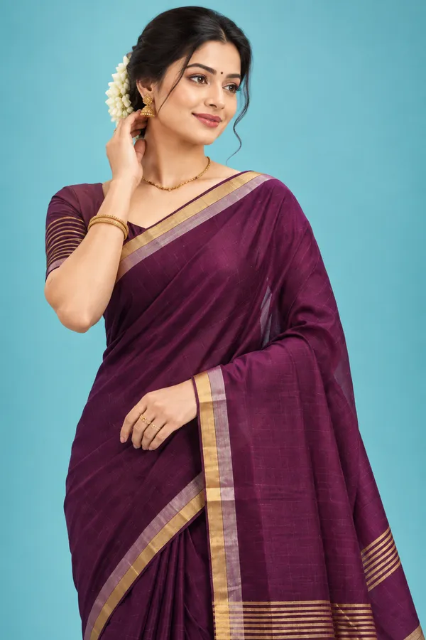Elegant_Wine_Purple_Handloom_Saree_With_Golden_Border_Purple