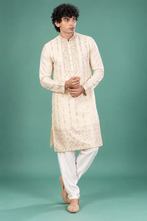 Ivory_Embroidered_Festive_Kurta_Set