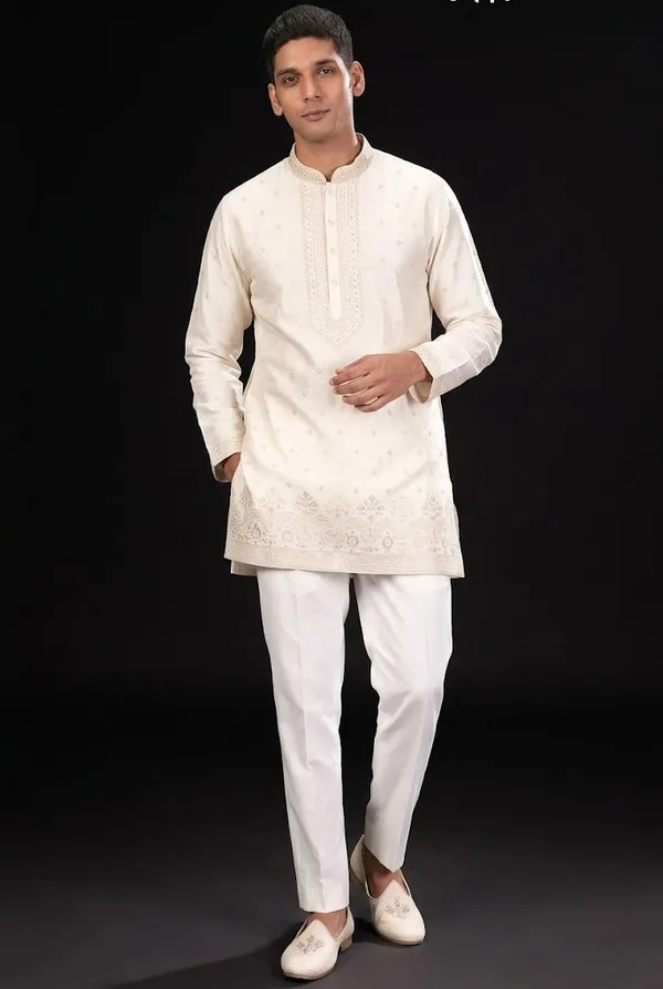 Ivory_Embroidered_Festive_Kurta_Set