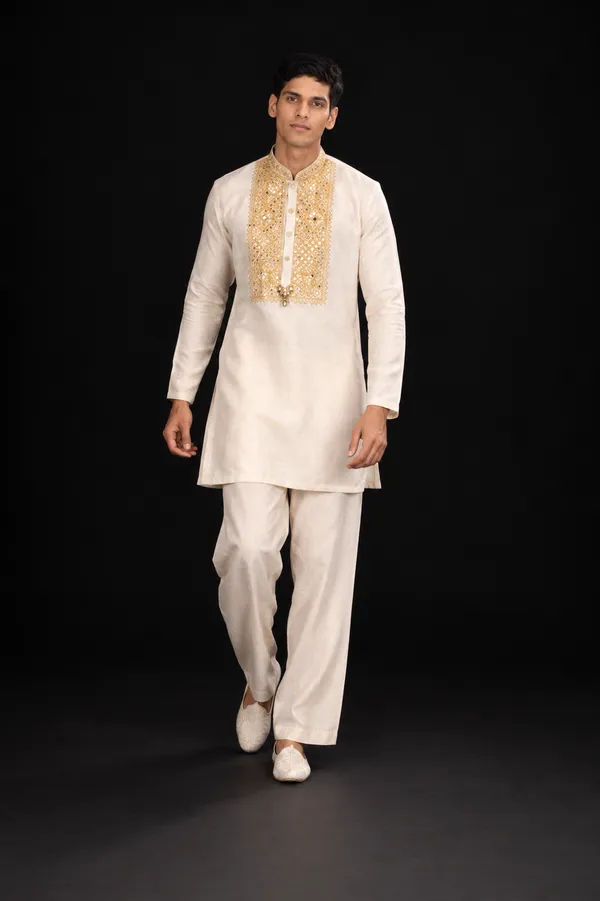 Ivory_Kurta_With_Golden_Embroidered_Panel