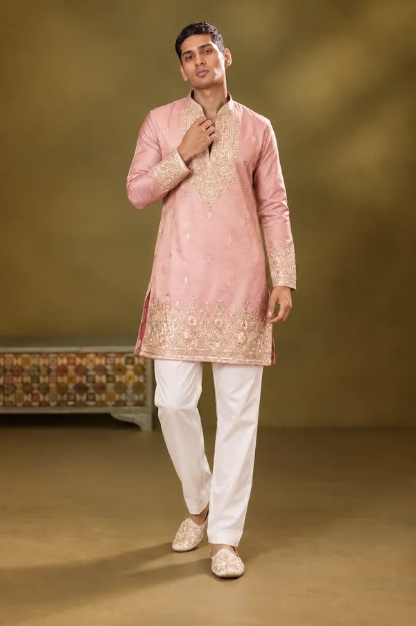 Peach_Gold_Embroidered_Festive_Kurta_Set