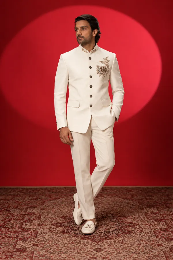 Ivory_Floral_Embroidered_Jodhpuri_Suit