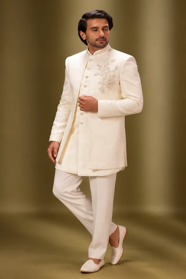 Ivory_Floral_Embroidered_Indo_Western_Set