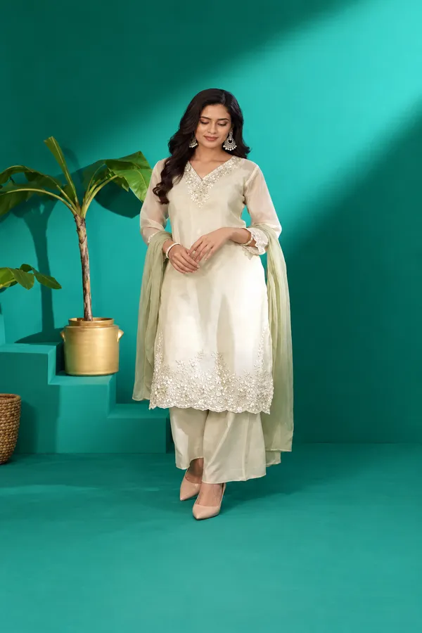 Ivory_Elegance_Embroidered_Dupatta_Set_Off_White_Cream