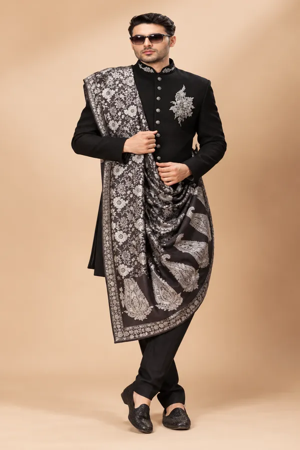 Classic_Black_Embroidered_Achkan_With_Monochrome_Paisley_Shawl