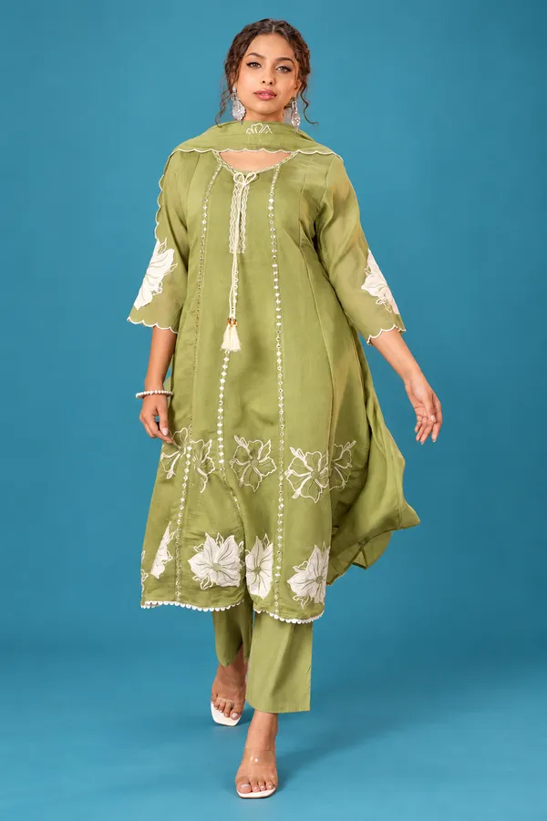 Elegant_Sage_Green_Embroidered_Kurta_Set_Sage_Green