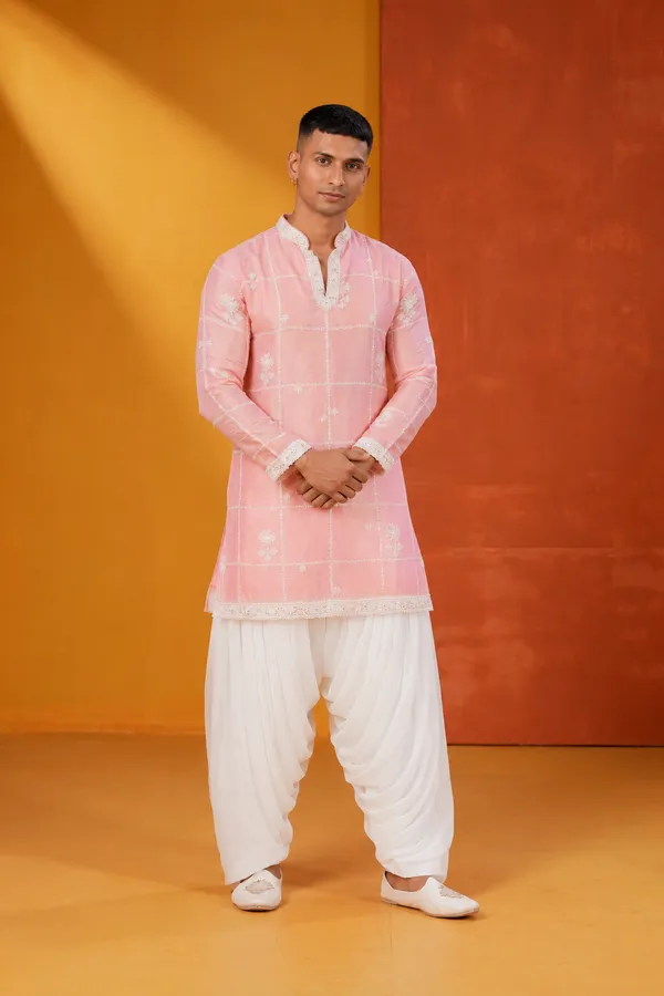 Elegant_Pastel_Pink_Embroidered_Kurta_Set