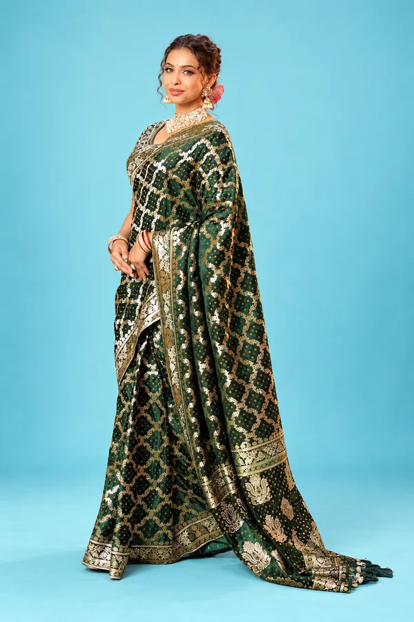 Royal_Dark_Emerald_Green_Designer_Saree_With_Golden_Woven_Motifs_Rich_Traditional_Pallu_Dark_Forest_Green