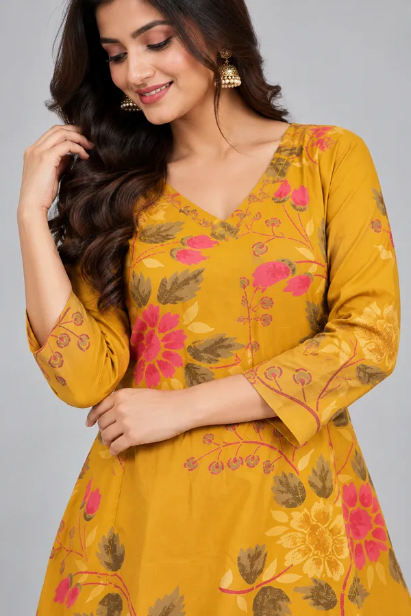 Elegant_Mustard_Yellow_Floral_Printed_Kurta_Palazzo_Set_Yellow