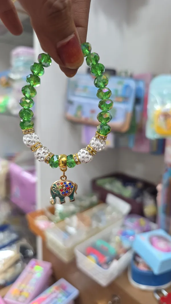 Green_Beaded_Elephant_Charm_Bracelet_for_Women