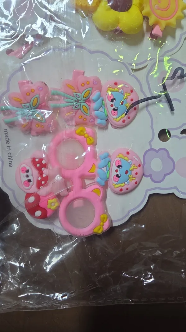 Pink_Cartoon_Style_Sunglasses_Set_for_Girls