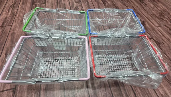 Metal_Wire_Storage_Baskets_With_Coloured_Rim_Set_Of_4