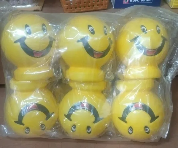 Yellow_Smiley_Face_Wobble_Toys_Set_Of_6