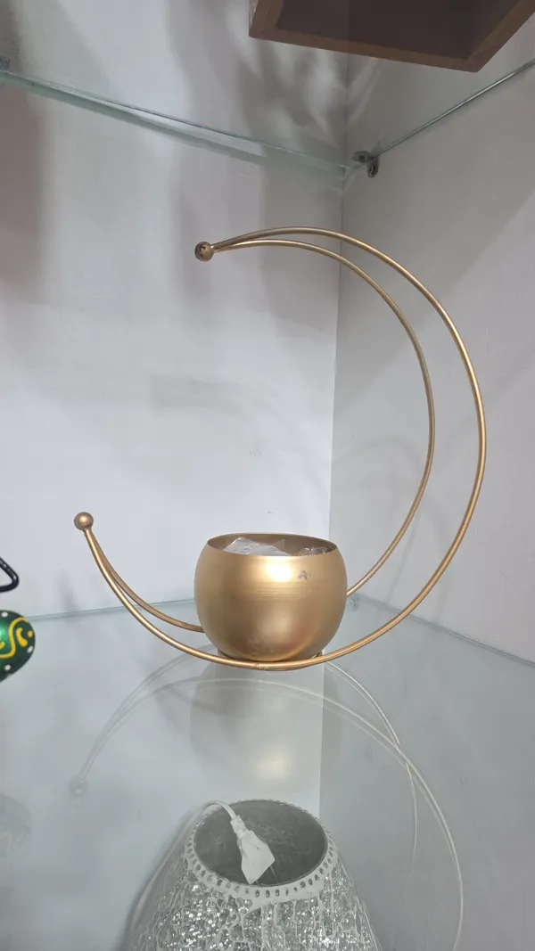 Metal_Crescent_Moon_Tealight_Holder