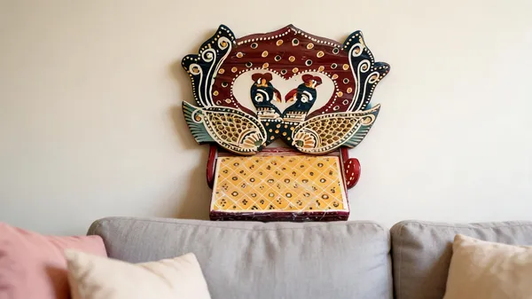Wooden_Folk_Art_Peacock_Motif_Decorative_Wall_Hanging