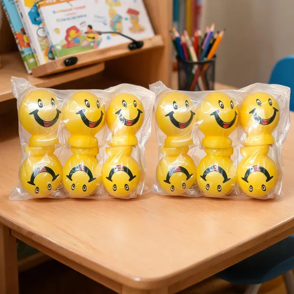 Yellow_Plastic_Smiley_Face_Wobble_Piggy_Bank_Set_Of_6_-_Pack_of_2