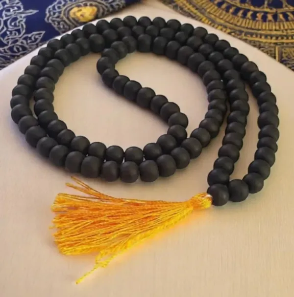 Black_Prayer_Beads_Mala_With_Yellow_Tassel