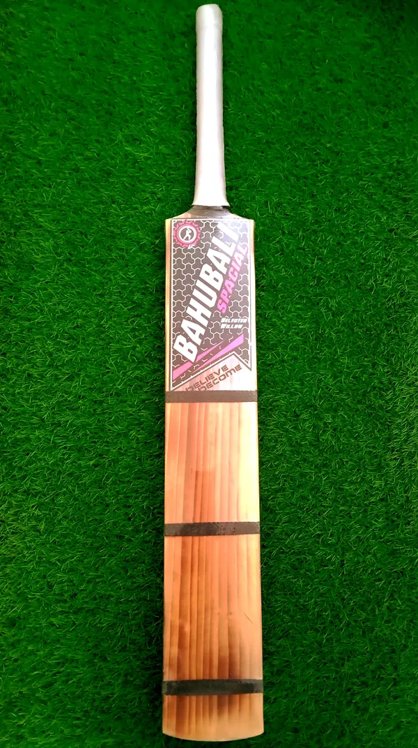 Bahubali_Kashmir_Willow_Cricket_Bat_Red