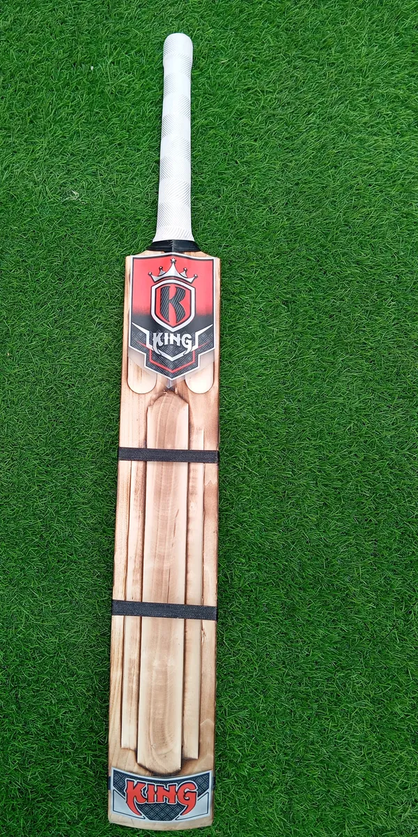 King_Kashmir_Willow_Cricket_Bat_White_Grip