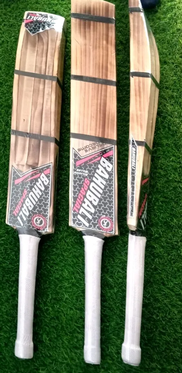 Bahubali_Kashmir_Willow_Cricket_Bat_Red