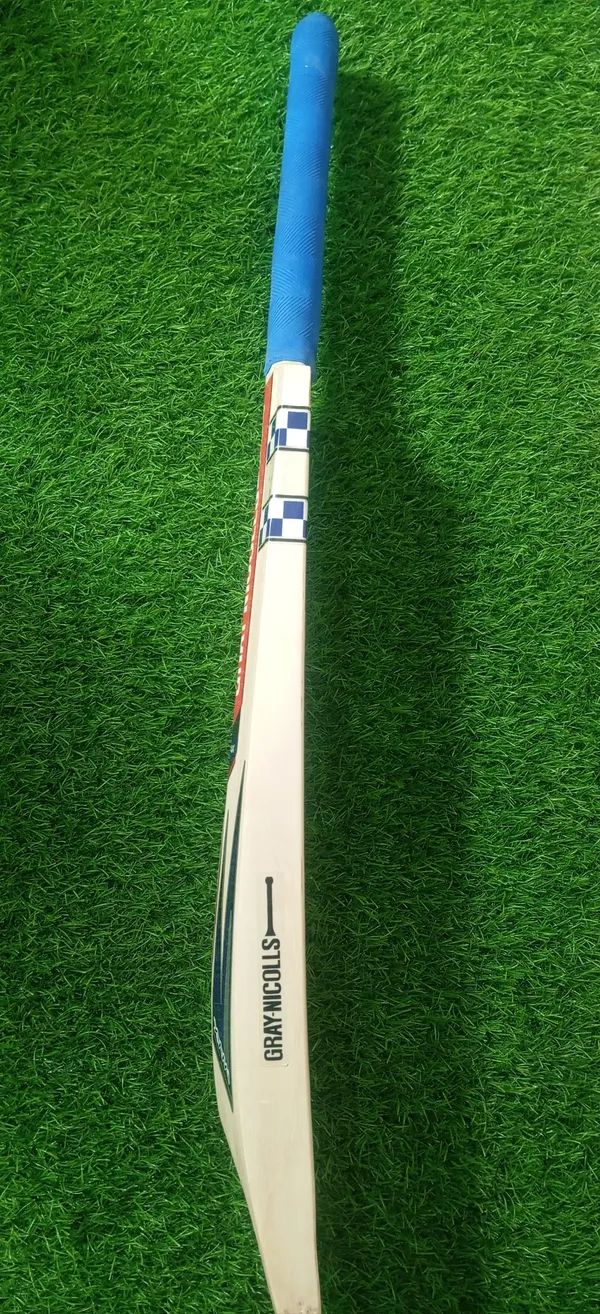 Gray-Nicolls_Maax_Players_Edition_Kashmir_Willow_Cricket_Bat