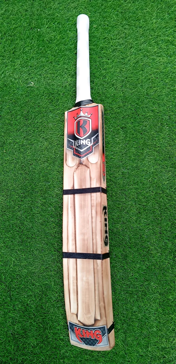 King_Kashmir_Willow_Cricket_Bat_White_Grip