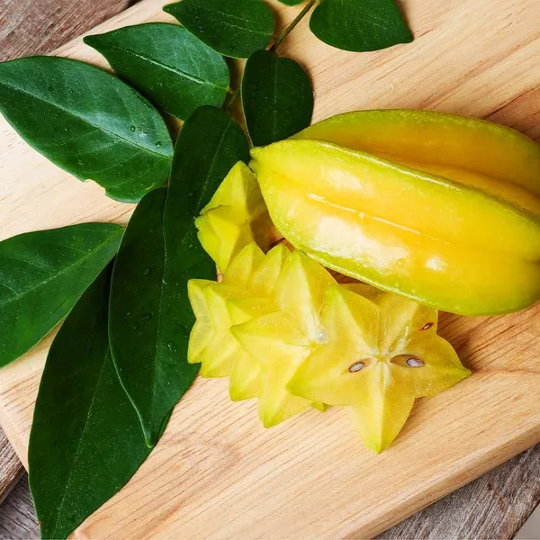 Star_Fruit_Plant