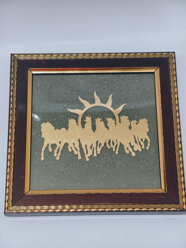 Golden_Pyrite_Dust_Wooden_Framed_7_Horse_Wall_Painting