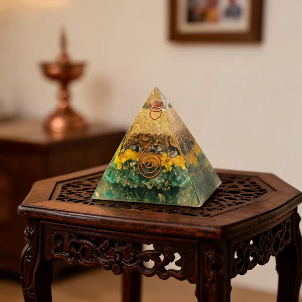 Multicolor_Crystal_Resin_Multi-Stone_Pyramid_Showpiece