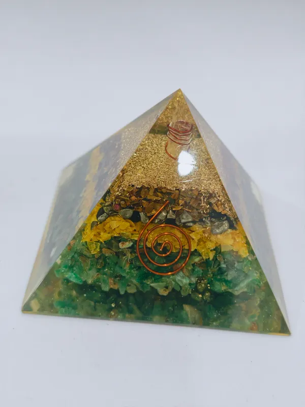 Multicolor_Crystal_Resin_Multi-Stone_Pyramid_Showpiece