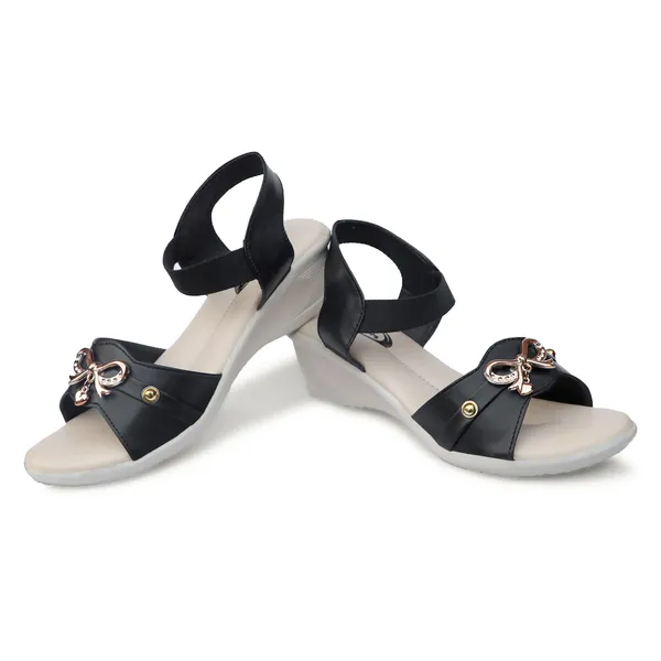 Black_Synthetic_Leather_Bow_Detail_Flat_Sandals_For_Women