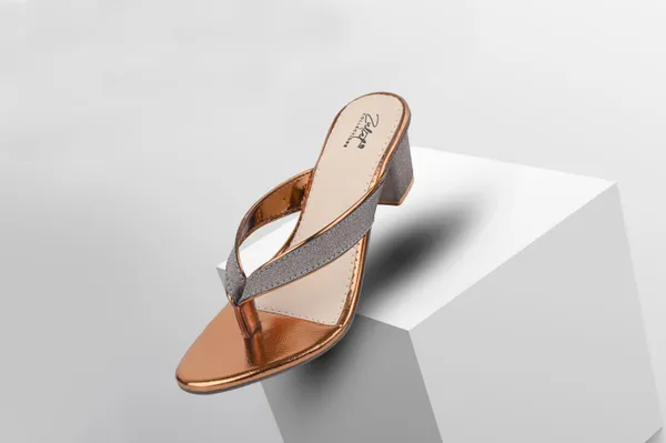 Silver_Glitter_Crossover_Toe_Post_Block_Heel_Sandals_For_Women