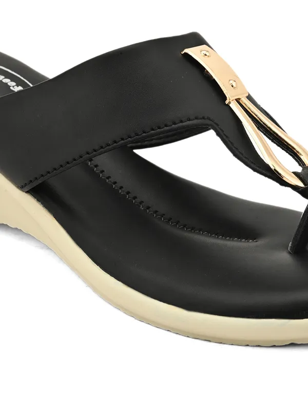 Black_Synthetic_Leather_Toe-Loop_Wedge_Flip_Flops_For_Women
