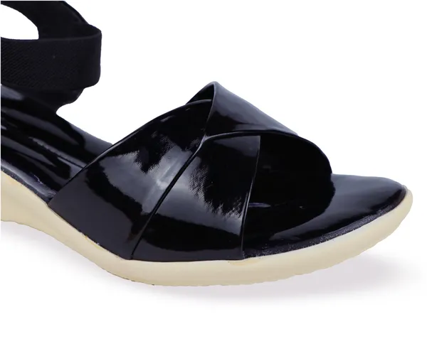 Black_Patent_Leather_Crisscross_Strap_Slingback_Sandals_For_Women