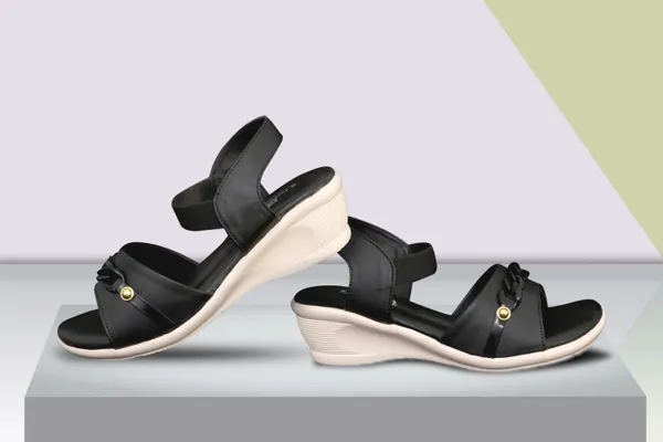 Black_Synthetic_Leather_Chain_Accent_Wedge_Sandals_For_Women