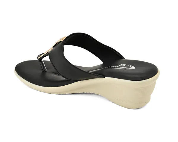 Black_Synthetic_Leather_Toe-Loop_Wedge_Flip_Flops_For_Women
