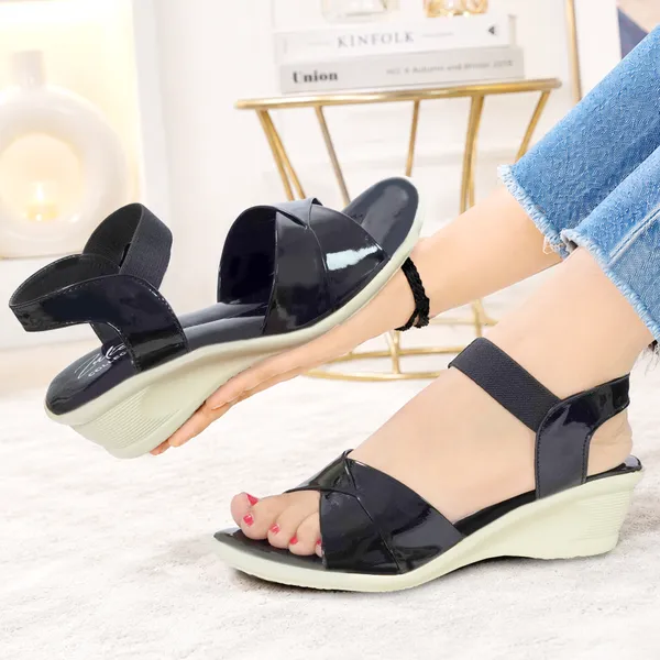 Black_Patent_Leather_Crisscross_Strap_Slingback_Sandals_For_Women