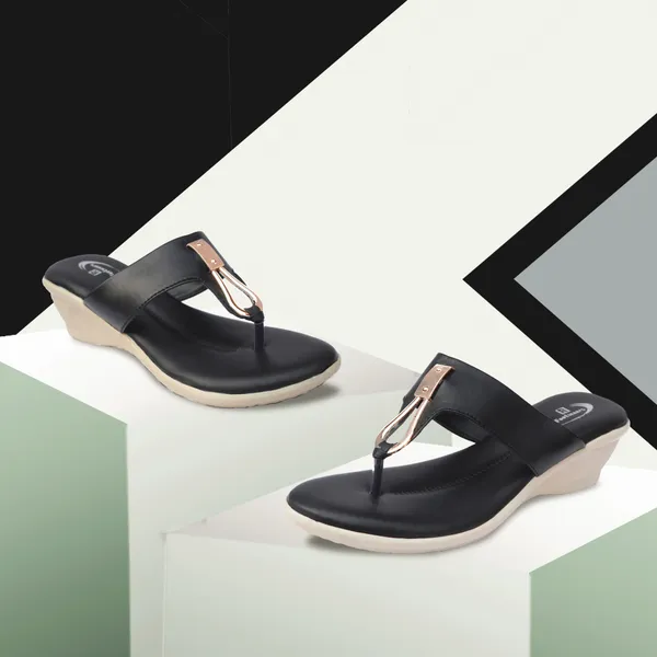 Black_Synthetic_Leather_Toe-Loop_Wedge_Flip_Flops_For_Women